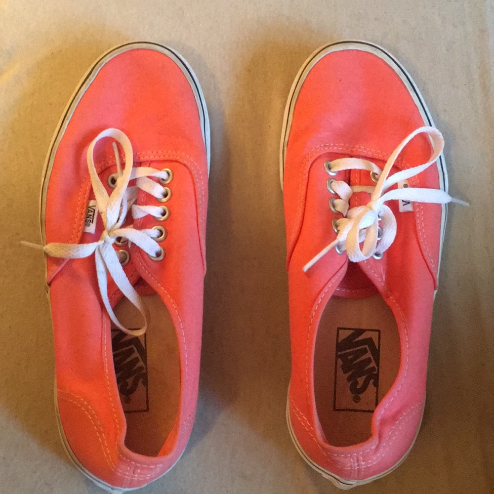 BRAND NEW VANS